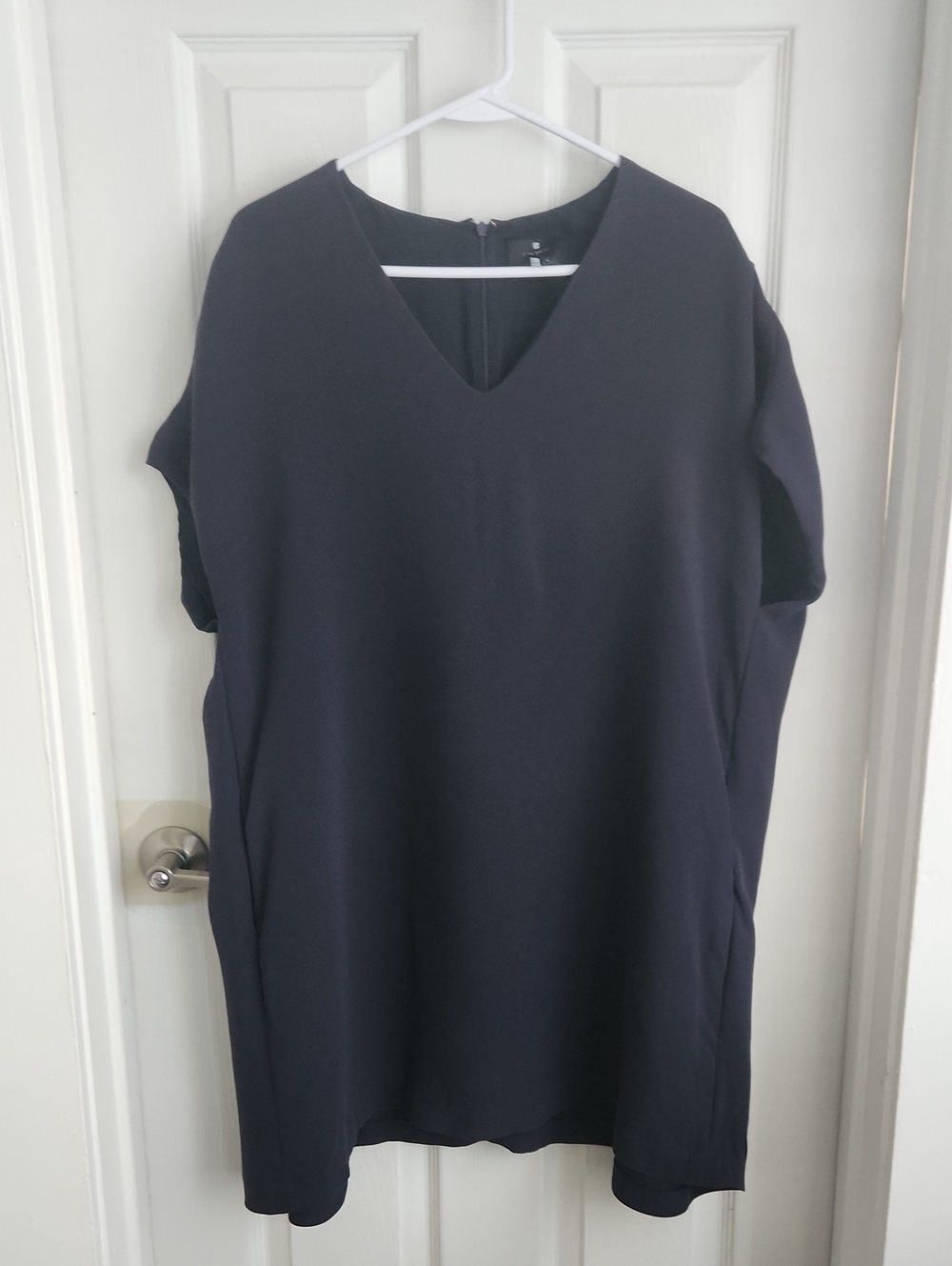 Lisa Perry 100% Silk Navy V-Neck Dress